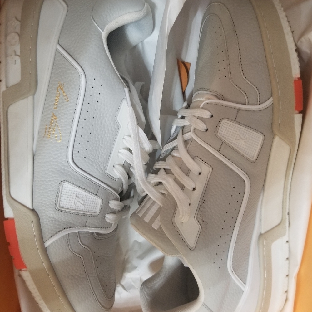 Louis vuitton trainers US10